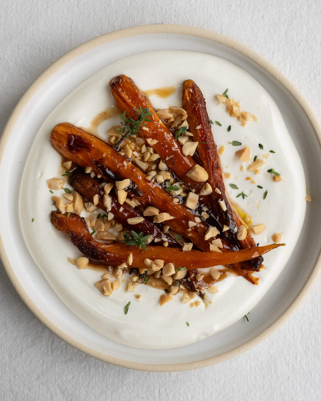 Miel de châtaignier et ail noir par DE LA ROSÉE