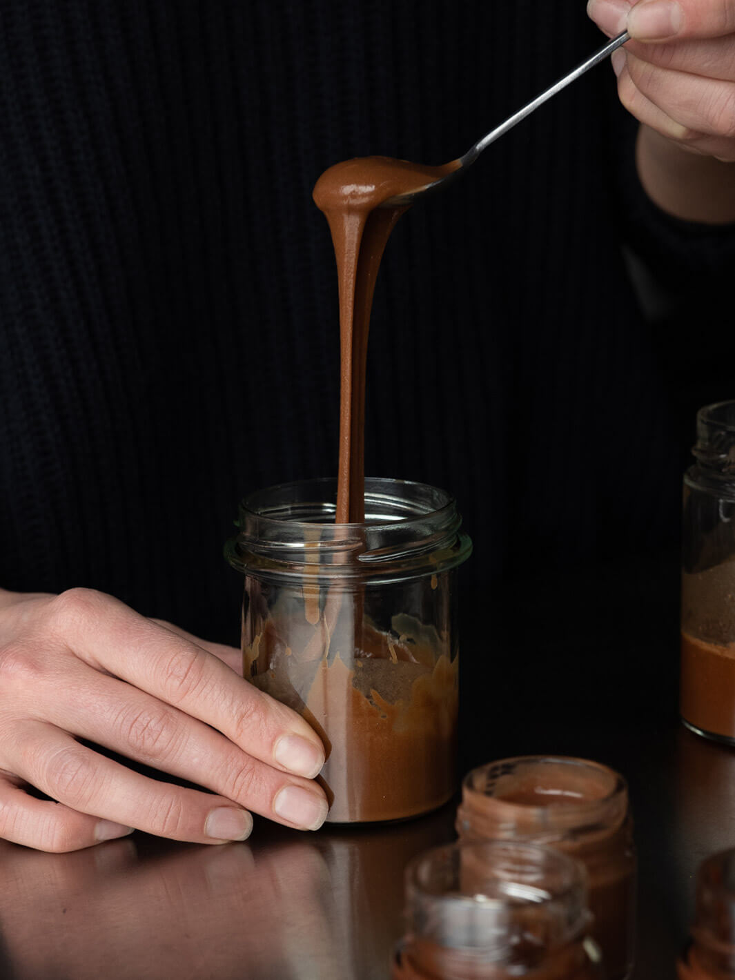 Préparation miel de châtaignier et cacao cru par DE LA ROSÉE